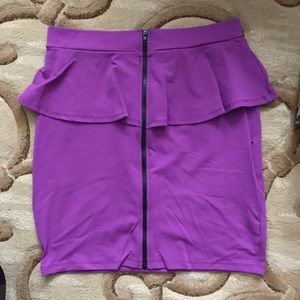 bebe zip-up peplum mini skirt size L